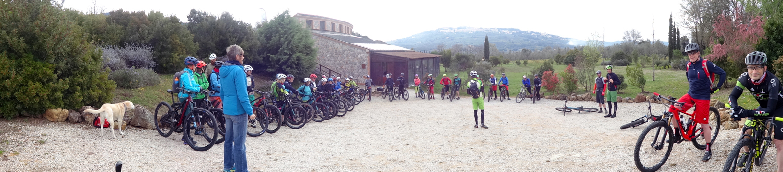 mtbeer startet am Morgen die Biketour