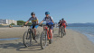 Bikeferien in der Toskana mit MTBeer im Cicalino am Dienstag, 18. Oktober 2022. Tagestour nach Follonica ans Meer. Foto Martin Platter  - Von jungen und alten Menschen